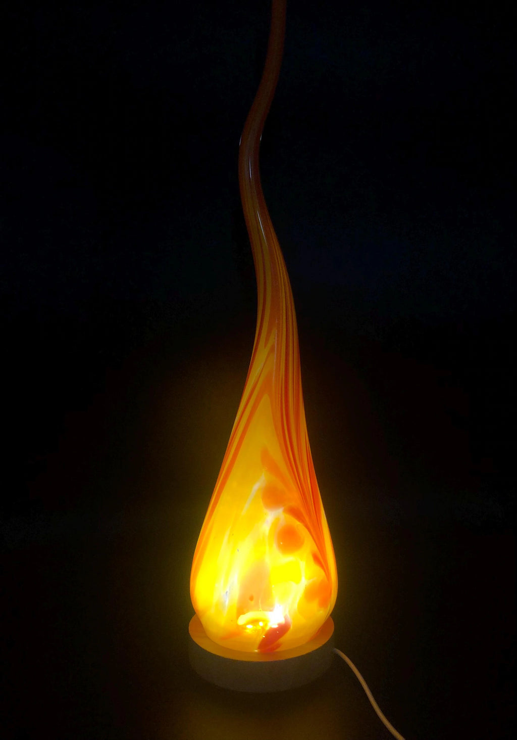 Rękodzieło lampka szklana nocna Szpic Świetlny- Prestige Fire
