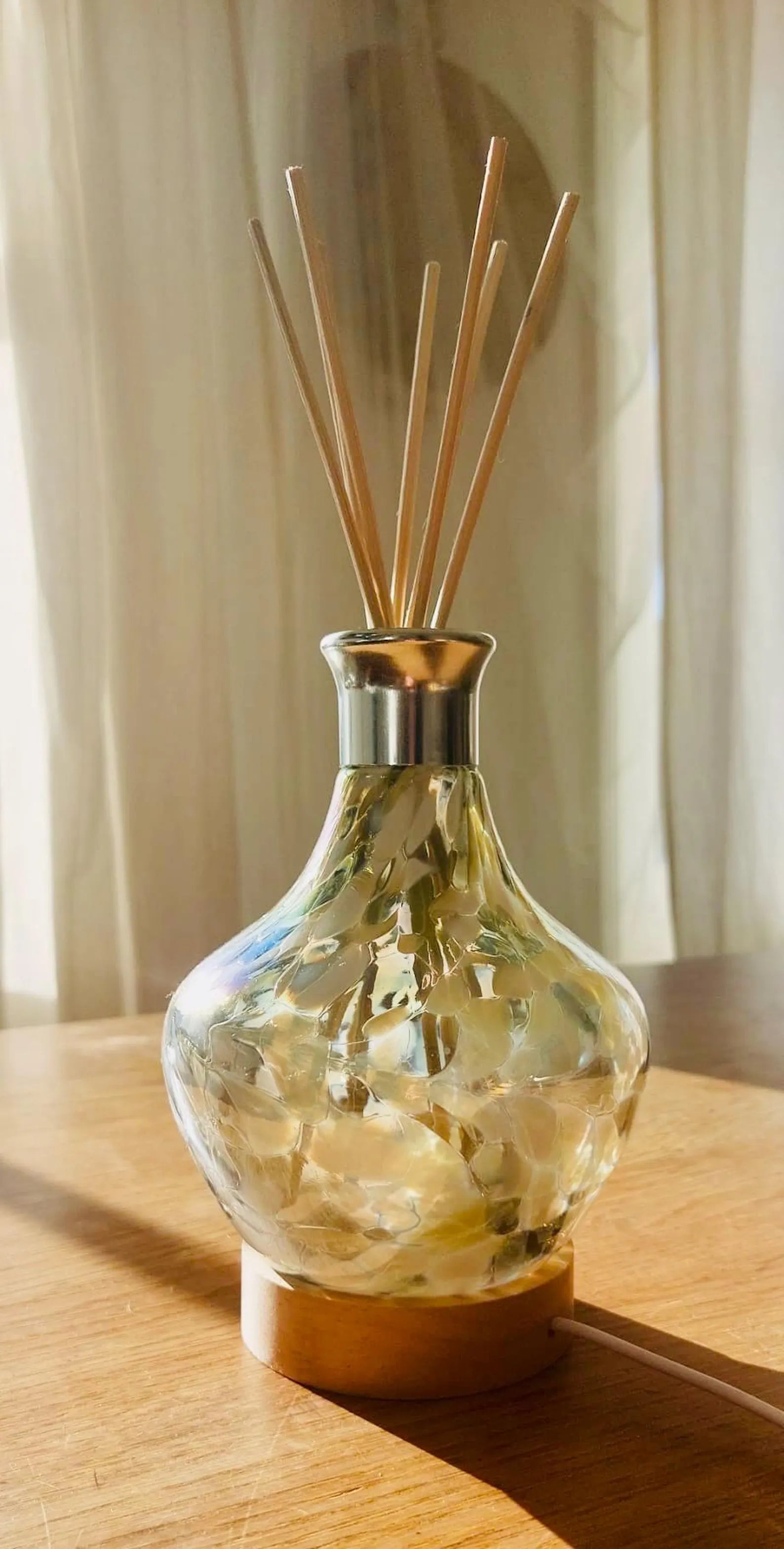 Rękodzieło dyfuzor zapachowy szklany LED Prestige Flower White