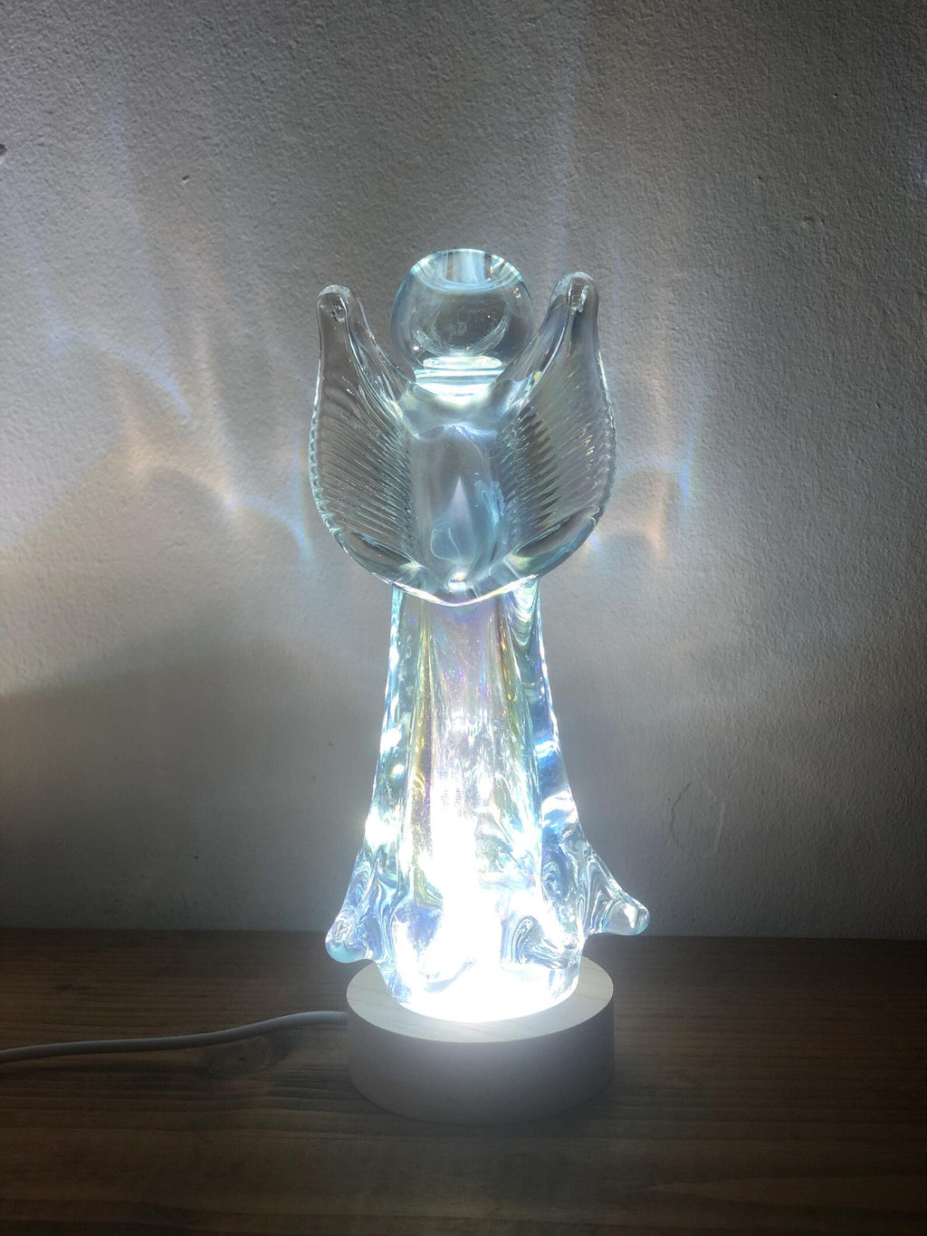 Rękodzieło lampka szklana nocna LED Angel Aniołek biały 17 cm